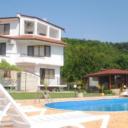 Vila Roza Hotel Balchik Exterior photo